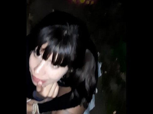 ❤️ Op der Strooss geschwollen Penis am Austausch fir Séissegkeeten ☑ Häre Porno op lb.prendiporno.ru