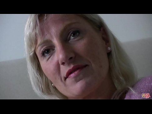 ❤️ D'Mamm, déi mir all gefuckt hunn ... Dame, behuelen Iech! ☑ Häre Porno op lb.prendiporno.ru